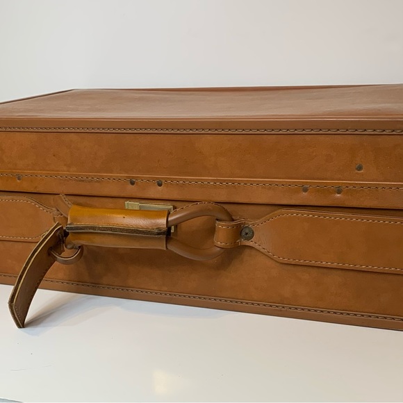 Vintage Mid Century Hartmann Pullman Luggage with Belting and Key - Picture 12 of 16